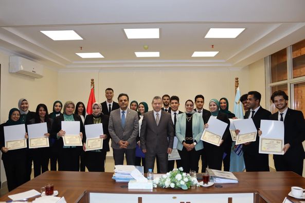 رئيس جامعة مطروح خلال التكريم رئيس جامعة مطروح خلال التكريم