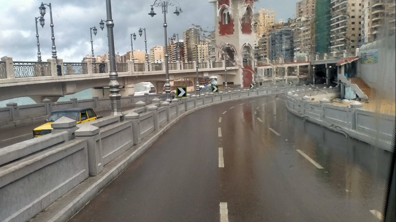 أمطار غزيرة بالإسكندرية