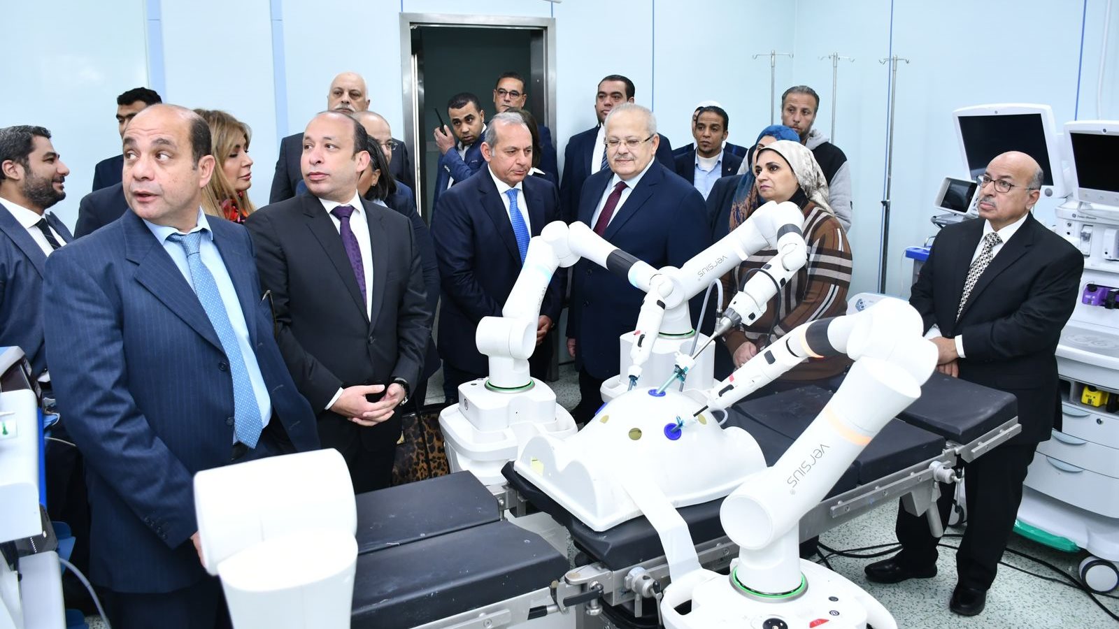الروبوت الجراحي 