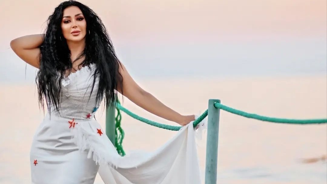 شاهيناز شاهيناز