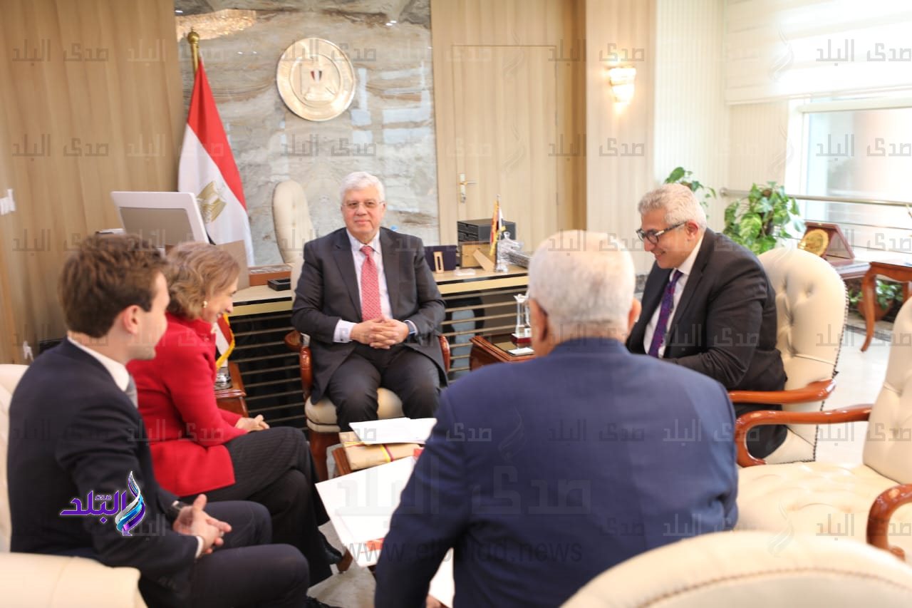 وزير التعليم العالي يبحث آليات التعاون العلمي والتكنولوجي مع سفيرة كولومبيا2