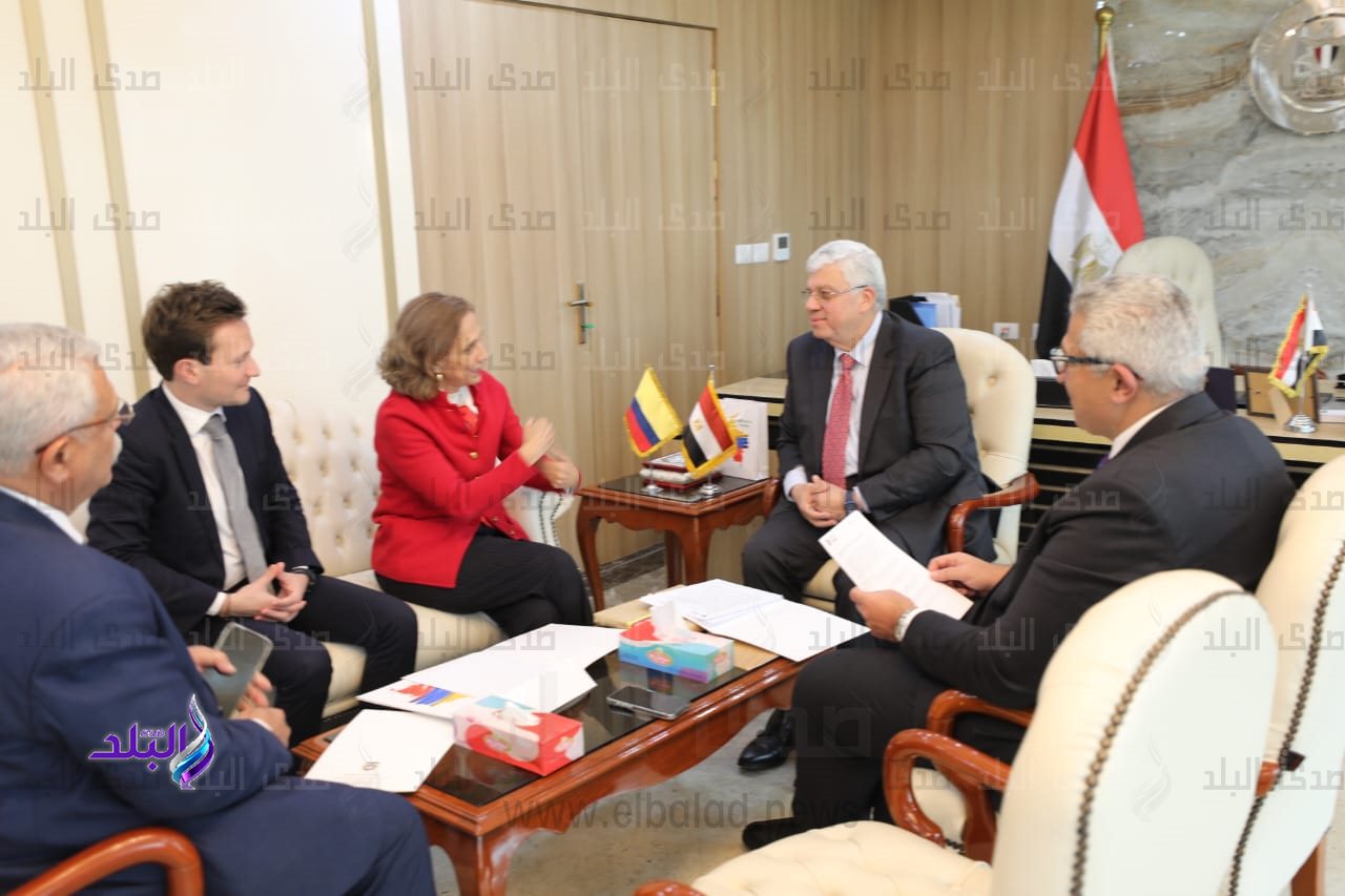 وزير التعليم العالي يبحث آليات التعاون العلمي والتكنولوجي مع سفيرة كولومبيا