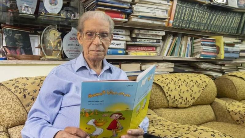  الكاتب المبدع يعقوب الشاروني
