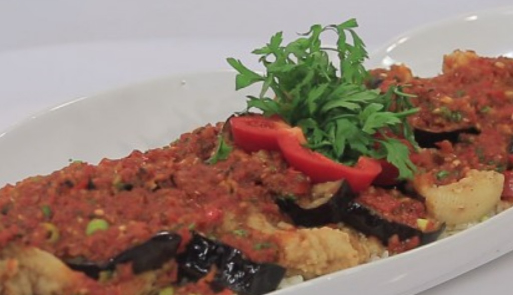 المسقعة بالسمك 