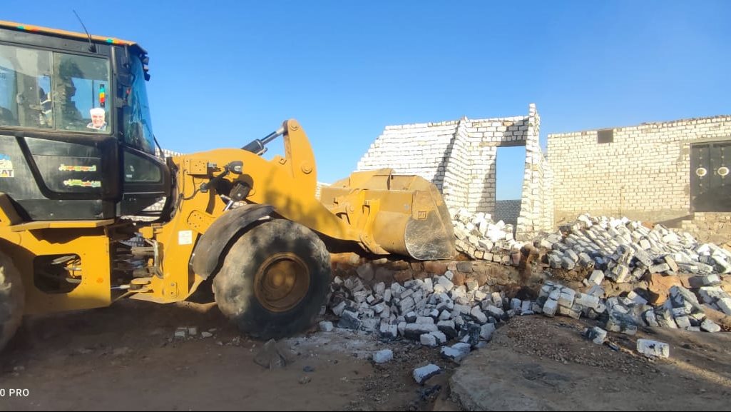 ازاله التعديات بأسوان 