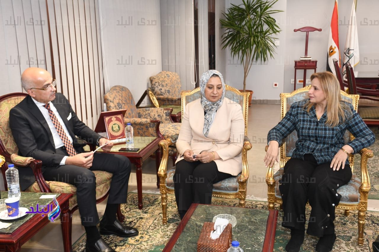 جامعة عين شمس2