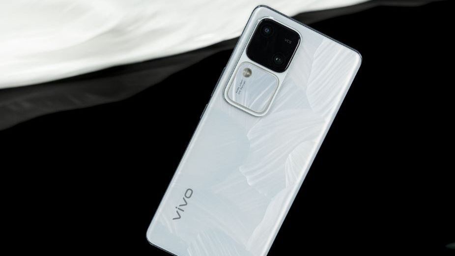 Vivo S18