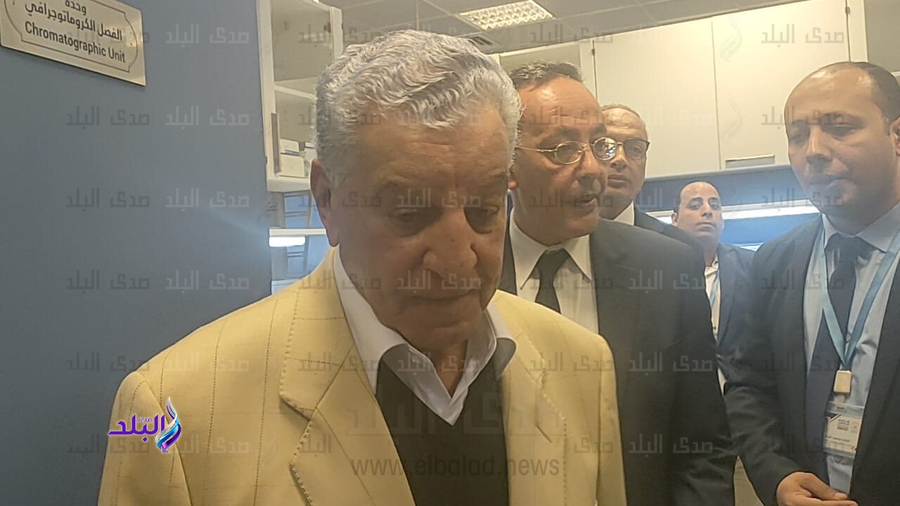 أحمد غنيم الرئيس التنفيذي للمتحف القومى للحضارة وزاهى حواس