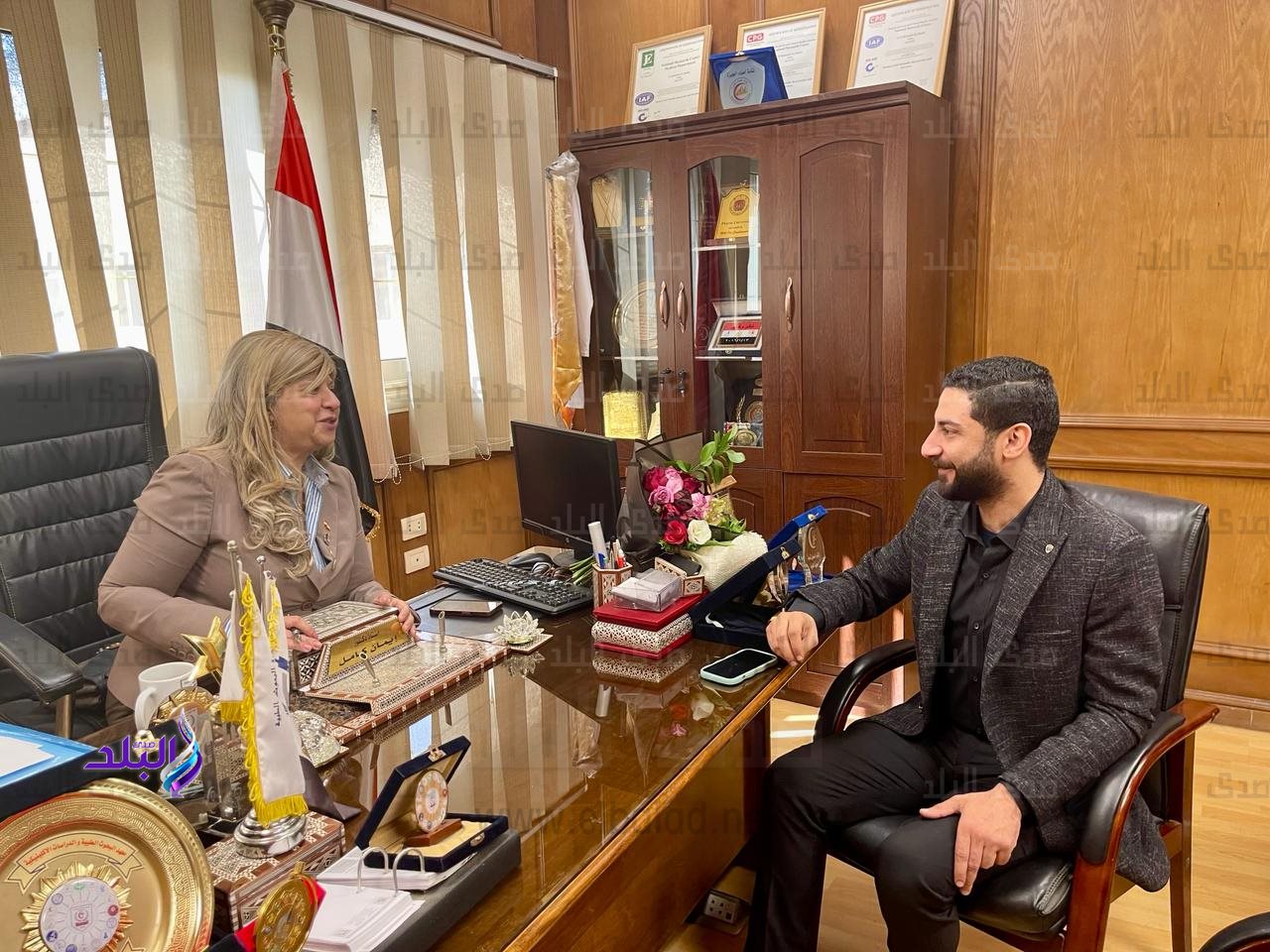 الزميل محمد سيد مع عميد معهد البحوث الطبية والدراسات الاكلينيكية بالمركز القومي للبحوث