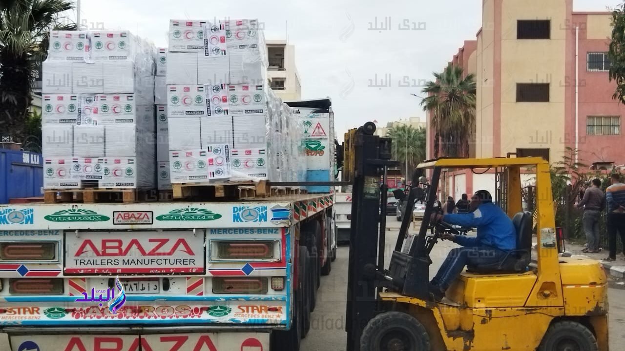 قوافل جديدة لقطاع غزة من بورسعيد 