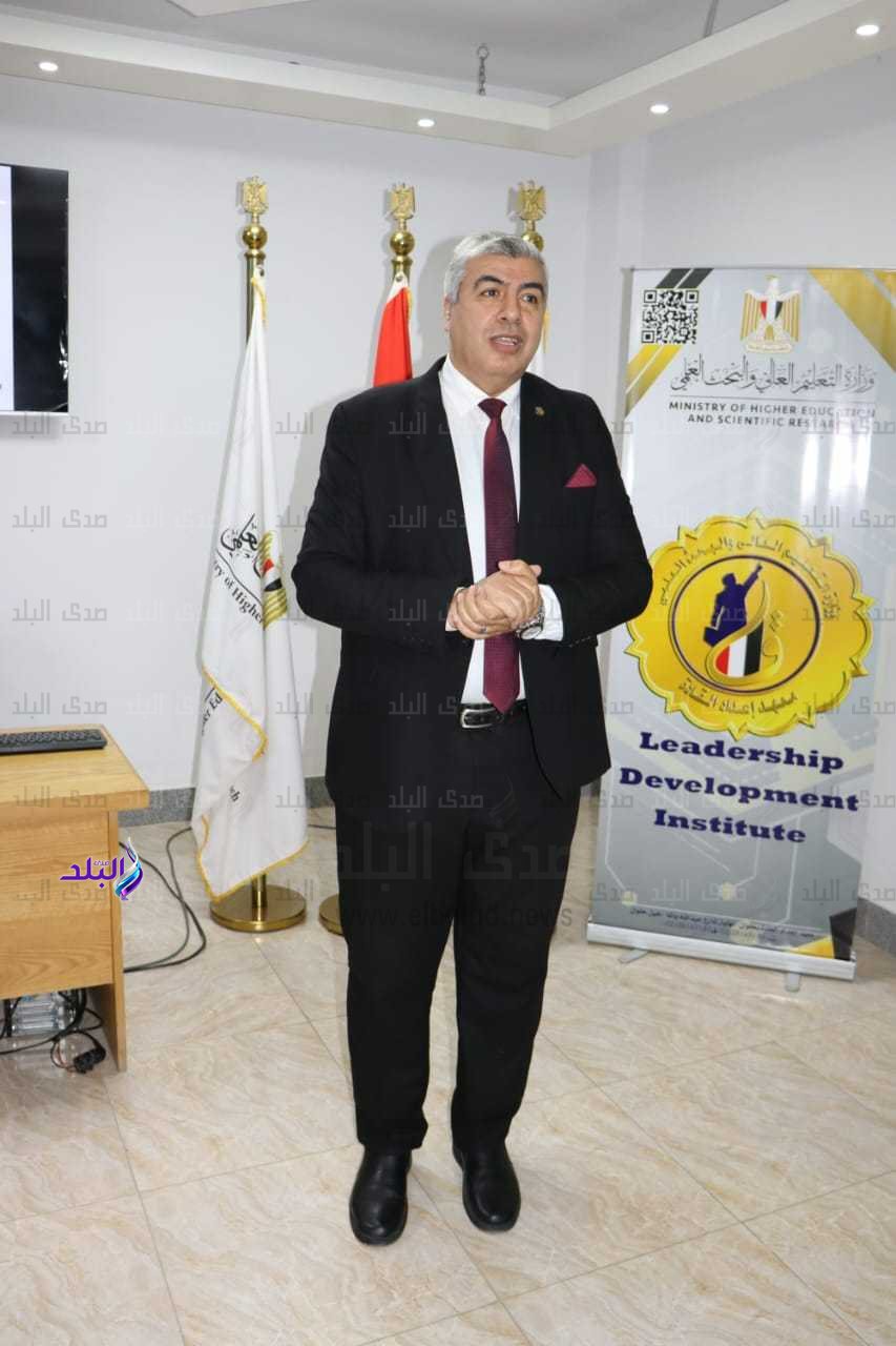 انطلاق البرنامج التدريبي بمعهد إعداد القادة لشغل منصب رؤساء المراكز البحثية5