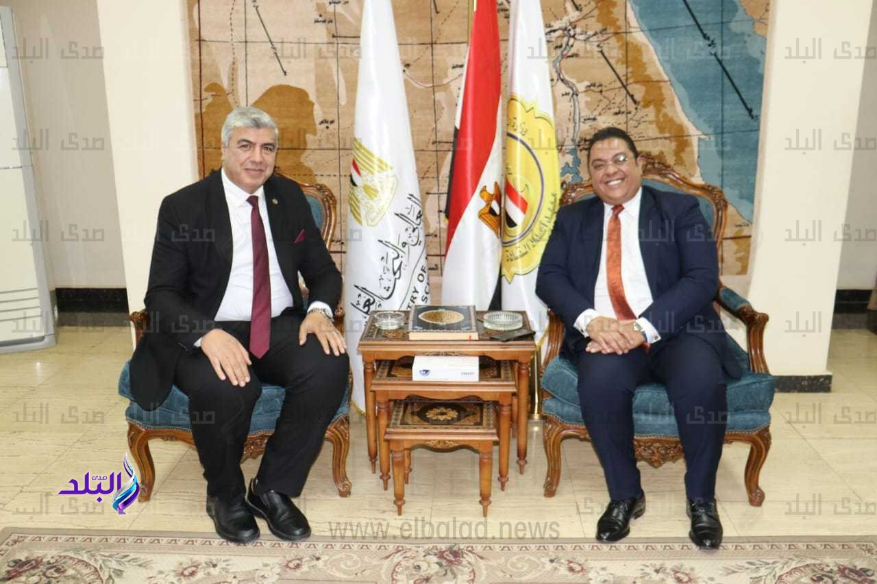 انطلاق البرنامج التدريبي بمعهد إعداد القادة لشغل منصب رؤساء المراكز البحثية