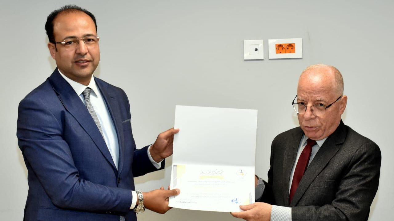 جانب من المؤتمر 