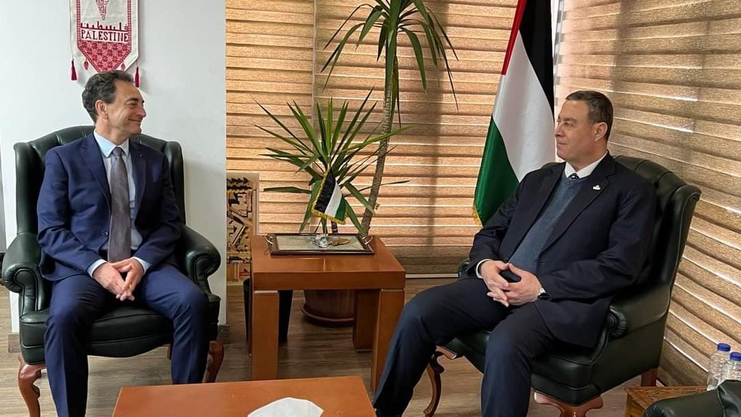 السفير الفلسطيني ونظيره الفرنسي 