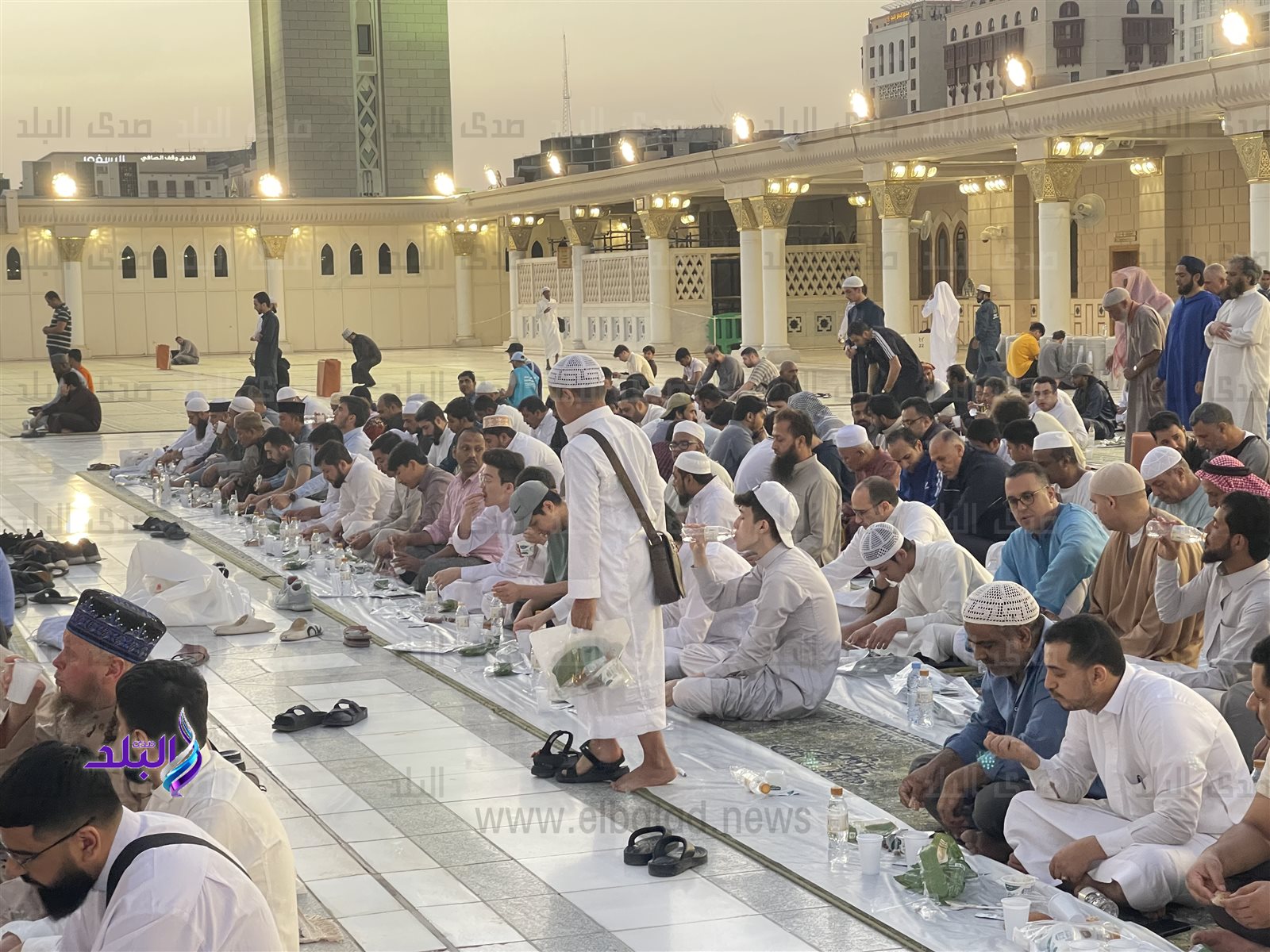موائد الإفطار بالمسجد النبوي