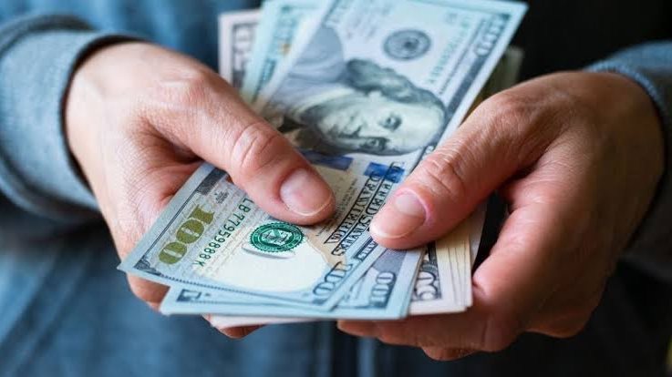 حياتك هتتبدل 180 درجة..إزاي تكسب بالدولار باستخدا