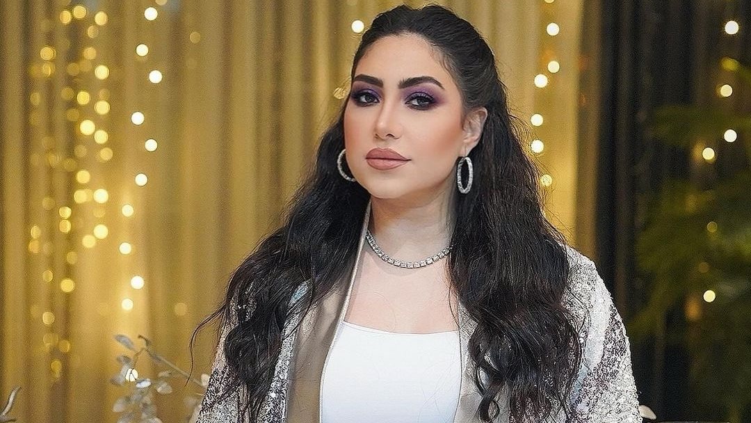 بإطلالة جريئة .. بوسي تخطف الأنظار من أحدث جلسة تصوير لها