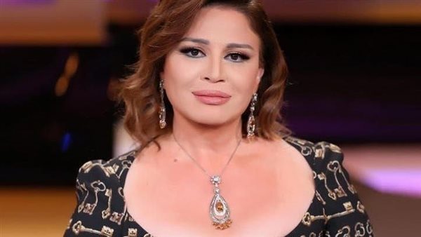 الفنانة إلهام شاهين 