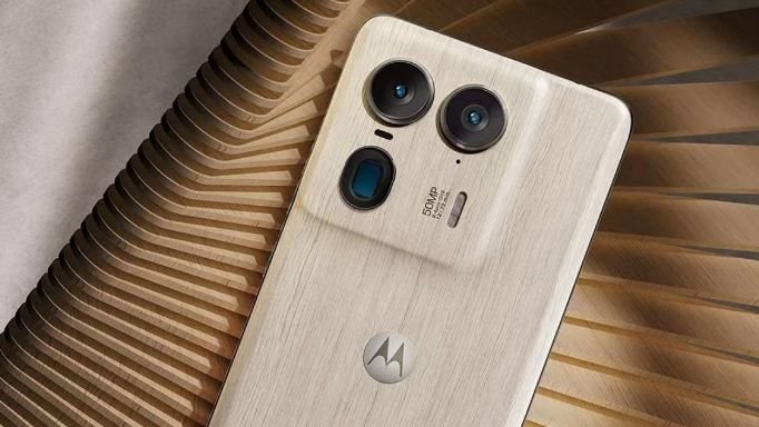 هاتف Moto X50 Ultra