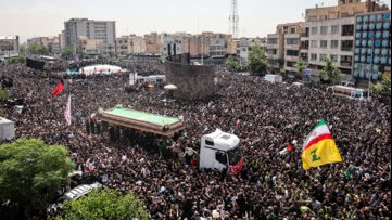 تشييع جثمان الرئيس الايراني ومرافقيه