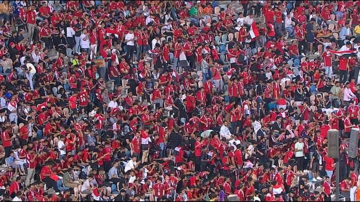 تيتو: المنتخب المصري يمتلك شفرة خاصة في التعامل مع الجماهير الأجنبية