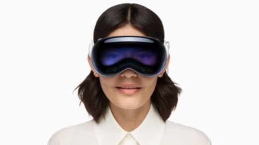 أبل تعلن سعر نظارة Vision Pro للواقع الافتراضي 