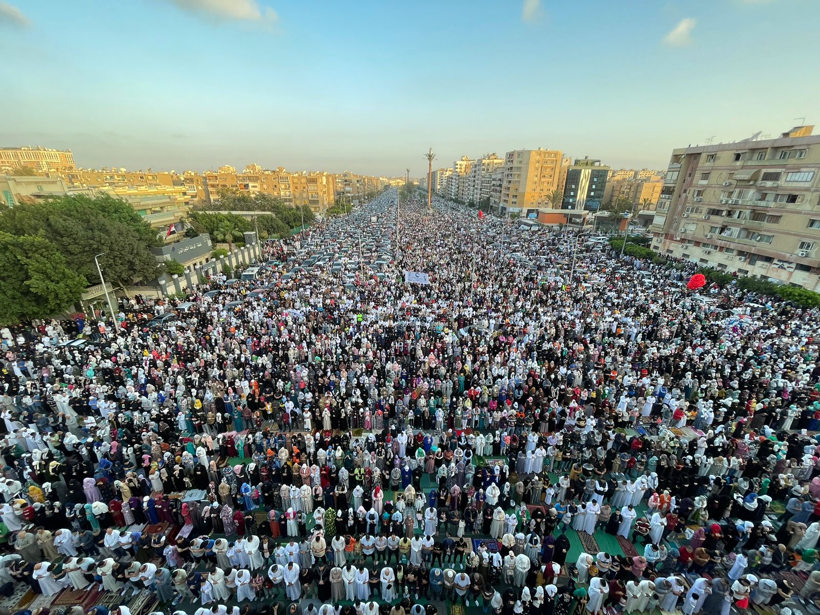 مسجد الصديق بمساكن شيراتون