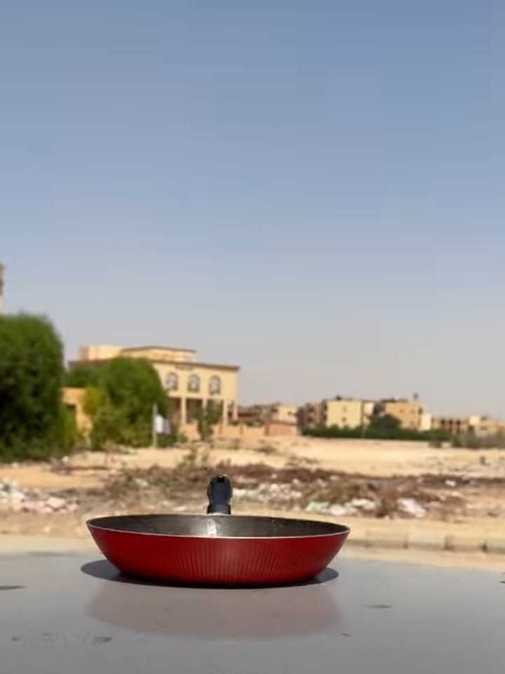 تجربة طهى البيض لمدرونا