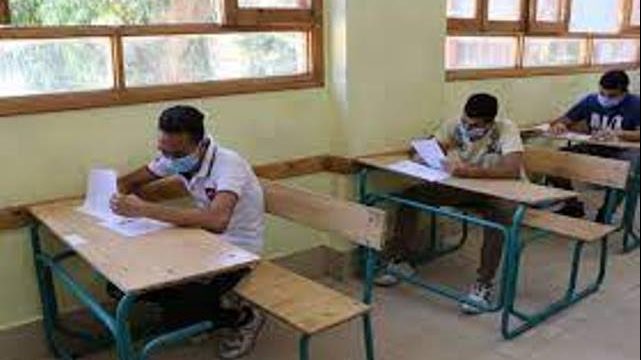 امتحاناته الثانوية العامة