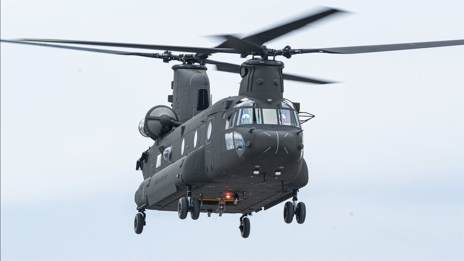 طائرة شينوك CH-47F