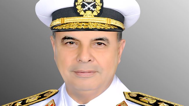 الفريق أحمد خالد محافظ الإسكندرية