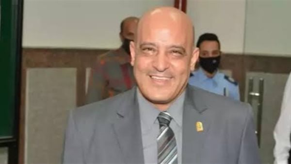 رئيس جامعة أسوان الدكتور أيمن عثمان