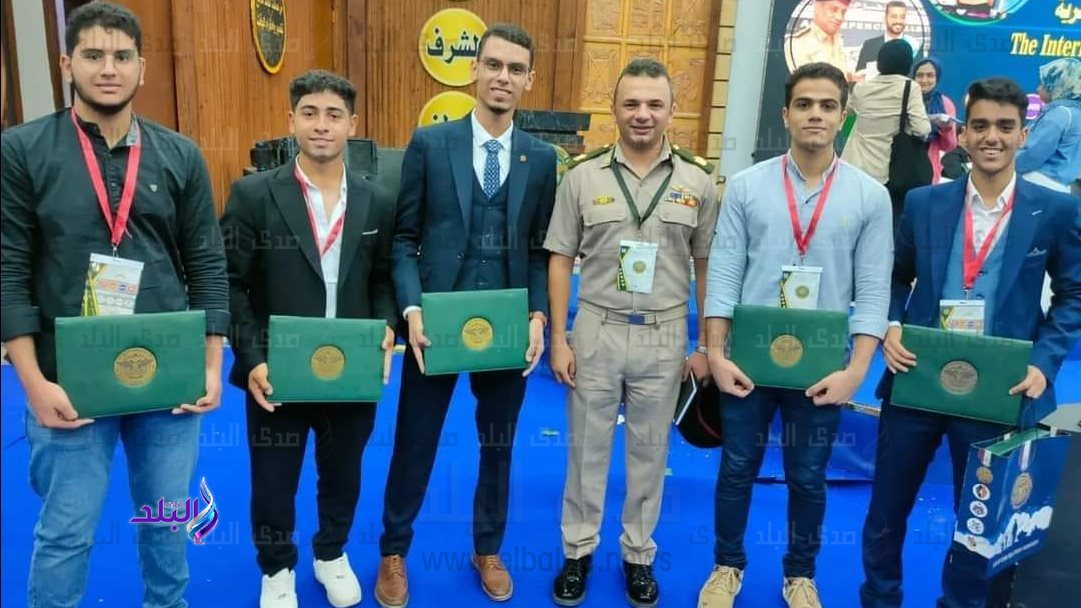 الطلاب الفائزين
