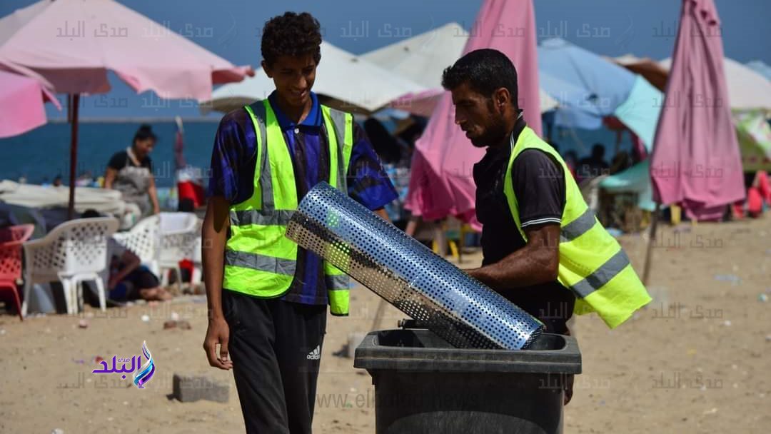 رئيس مدينة بورفؤاد : رفع كفاءة شاطىء المدينة يومياً 