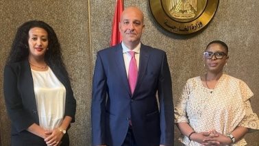 أشرف سويلم مساعد وزير الخارجية مع مسئولة بالاتحاد الإفريقي أشرف سويلم مساعد وزير الخارجية مع مسئولة بالاتحاد الإفريقي