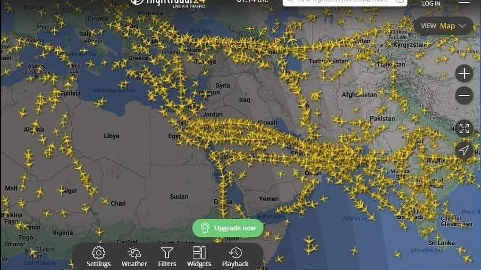 المجال الجوي فوق مصر والمنطقة العربية قبل ساعات