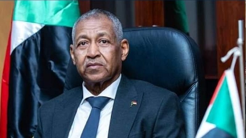 السفير السوداني في القاهرة الفريق أول ركن عماد الدين مصطفى ع