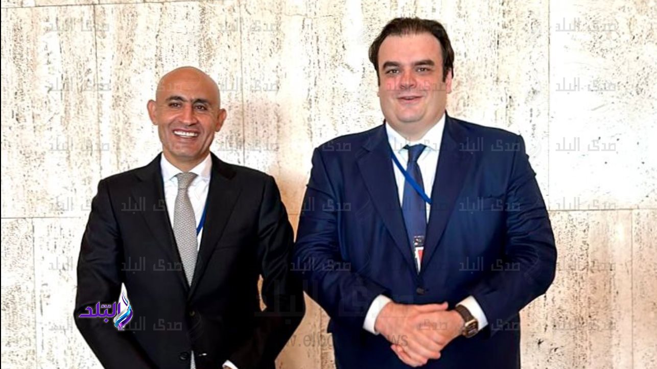 جانب من اللقاء جانب من اللقاء