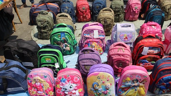 الشنط المدرسية