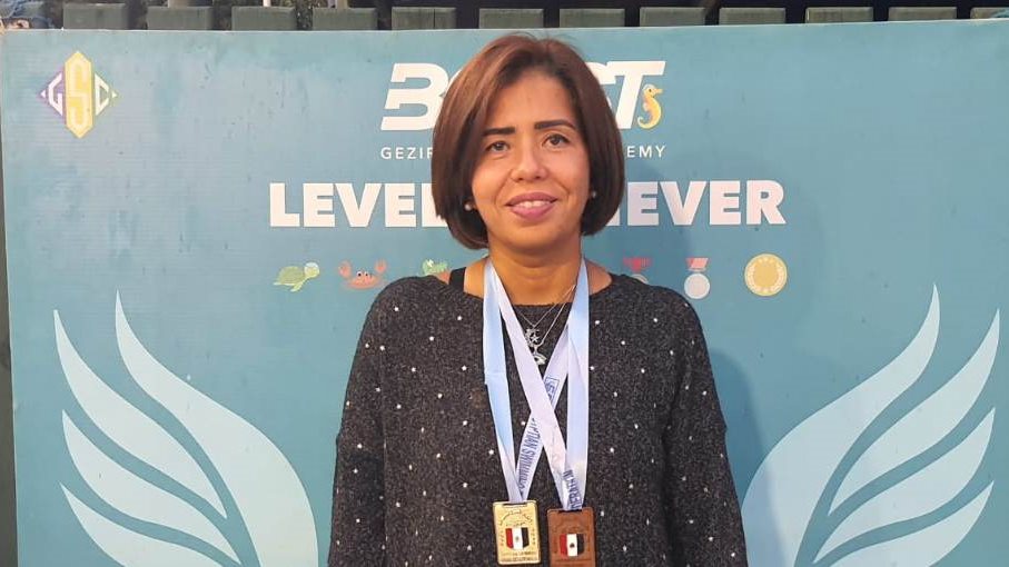 أمل عبد المنعم 