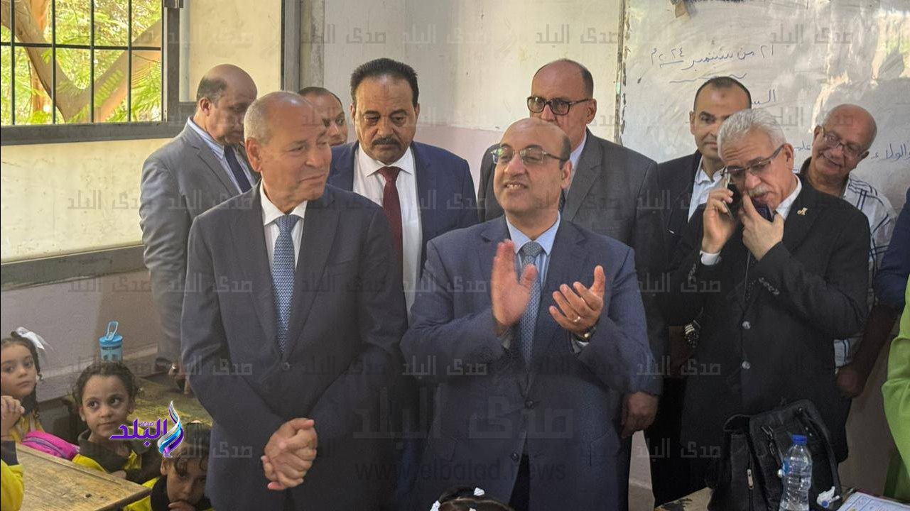 نائب وزير التعليم يتابع انتظام الدراسة 