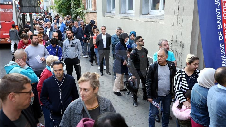 بدء التصويت في الانتخابات البلدية والإقليمية في بلجيكا