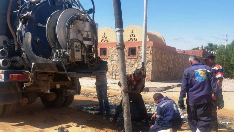 جهود شركة مياه الشرب بأسوان