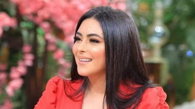 الفنانة نهى عابدين 