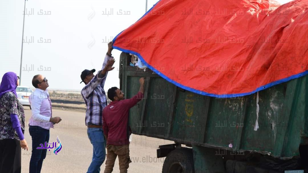 رئيس مدينة بورفؤاد يوجه بتغطية سيارات نقل القمامة 