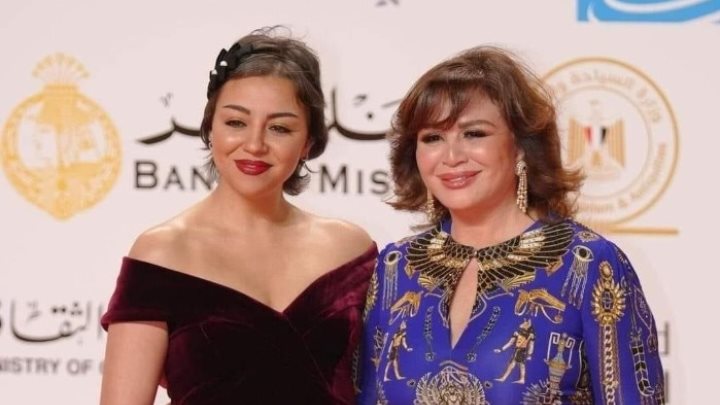  الفنانة إلهام صفي الدين و النجمة  الهام شاهين 