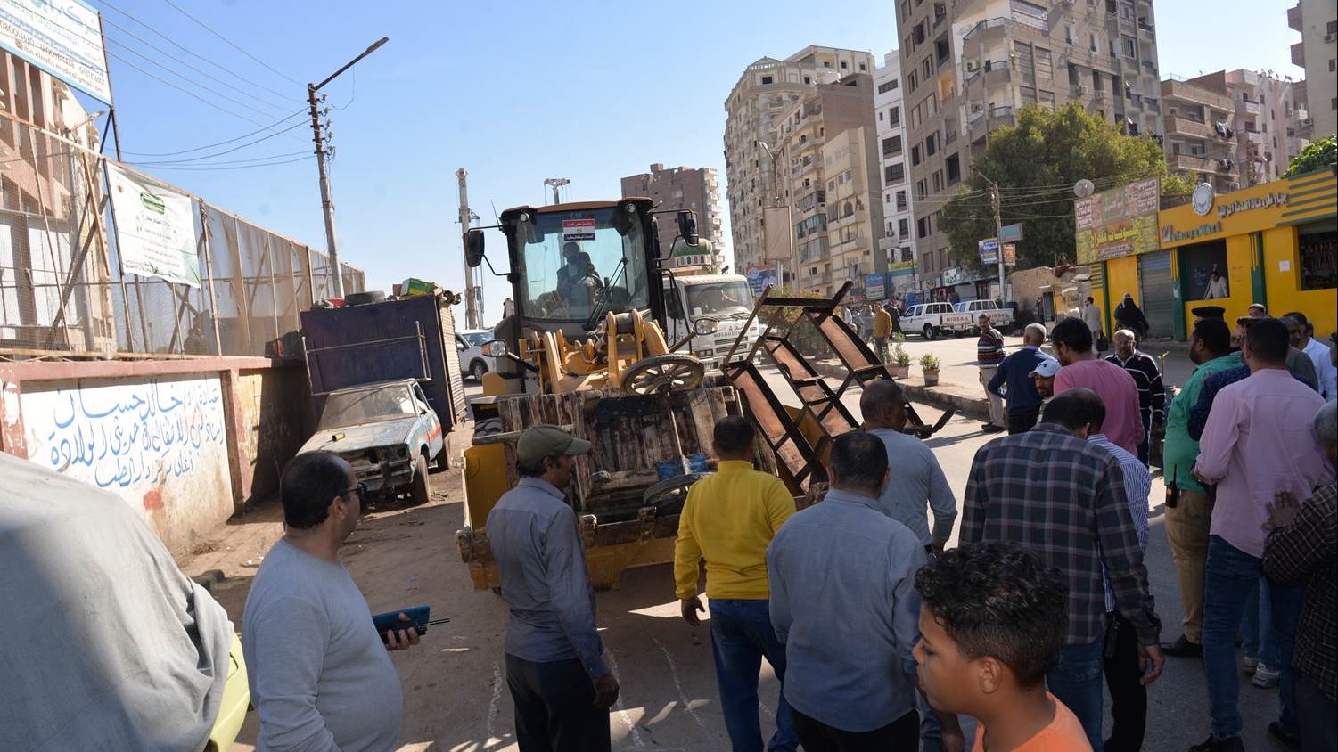 محافظ أسيوط يقود حملة لإزالة الإشغالات 