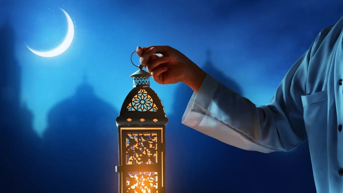 موعد شهر رمضان 2025 وعيد الفطر.. إمساكية الشهر الكريم والإجازات المتاحة