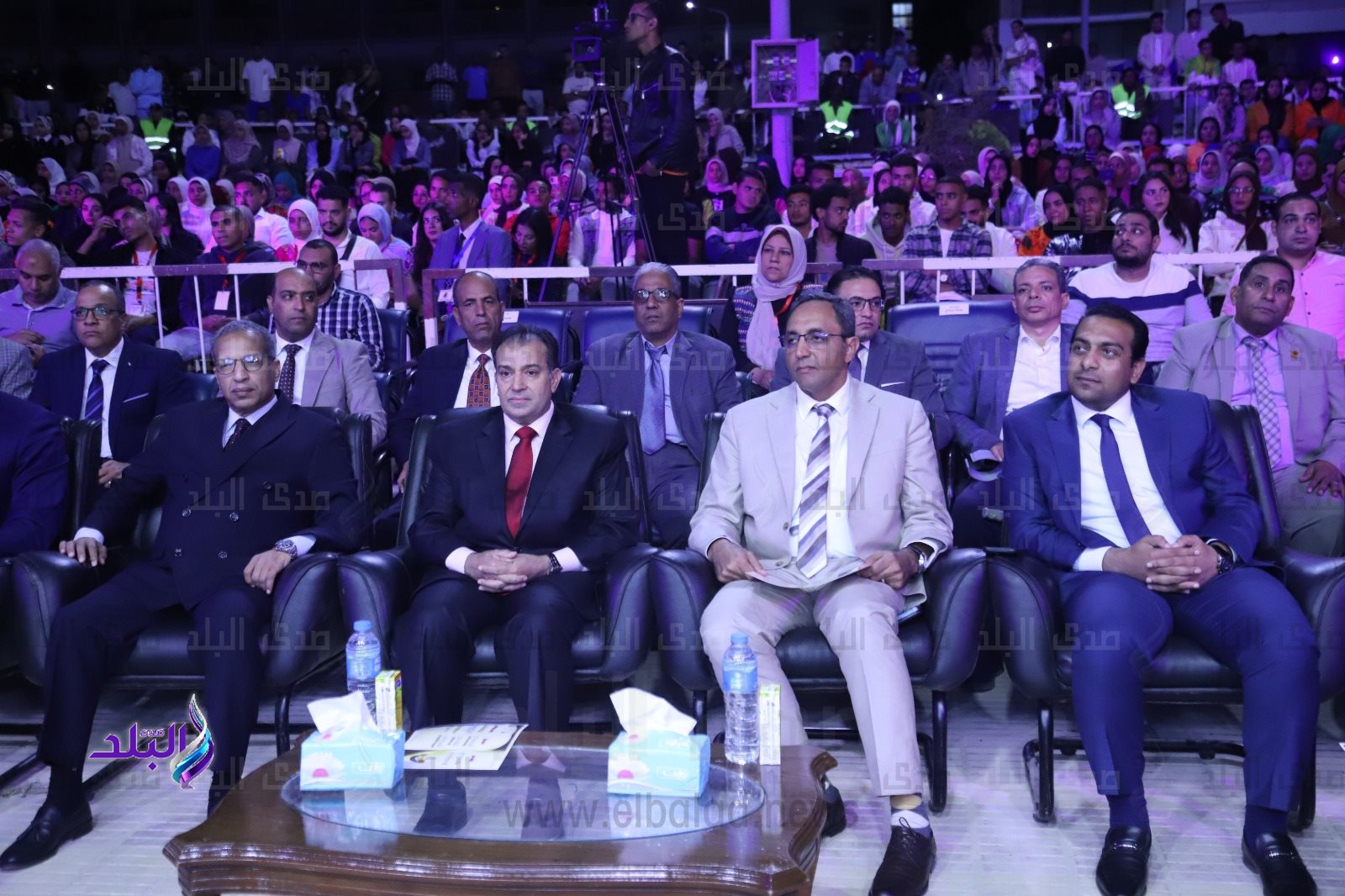 الملتقى الفنى (1)