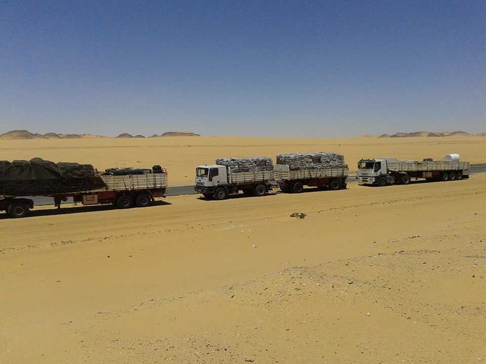  120 شاحنة محملة بالبضائع إلى ليبيا 